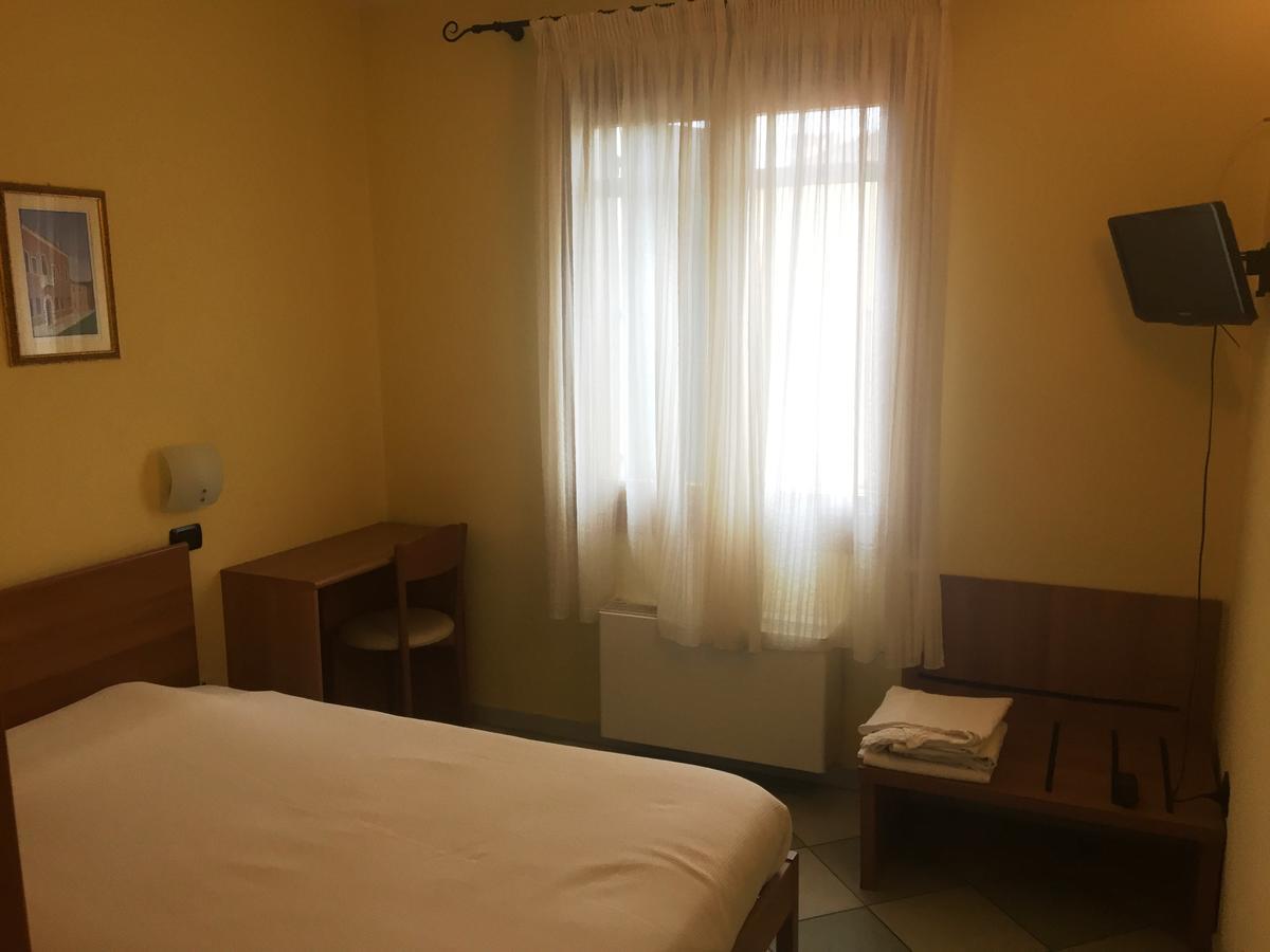 Megliadino San Vitale Ristorante Albergo Al Capitello מראה חיצוני תמונה